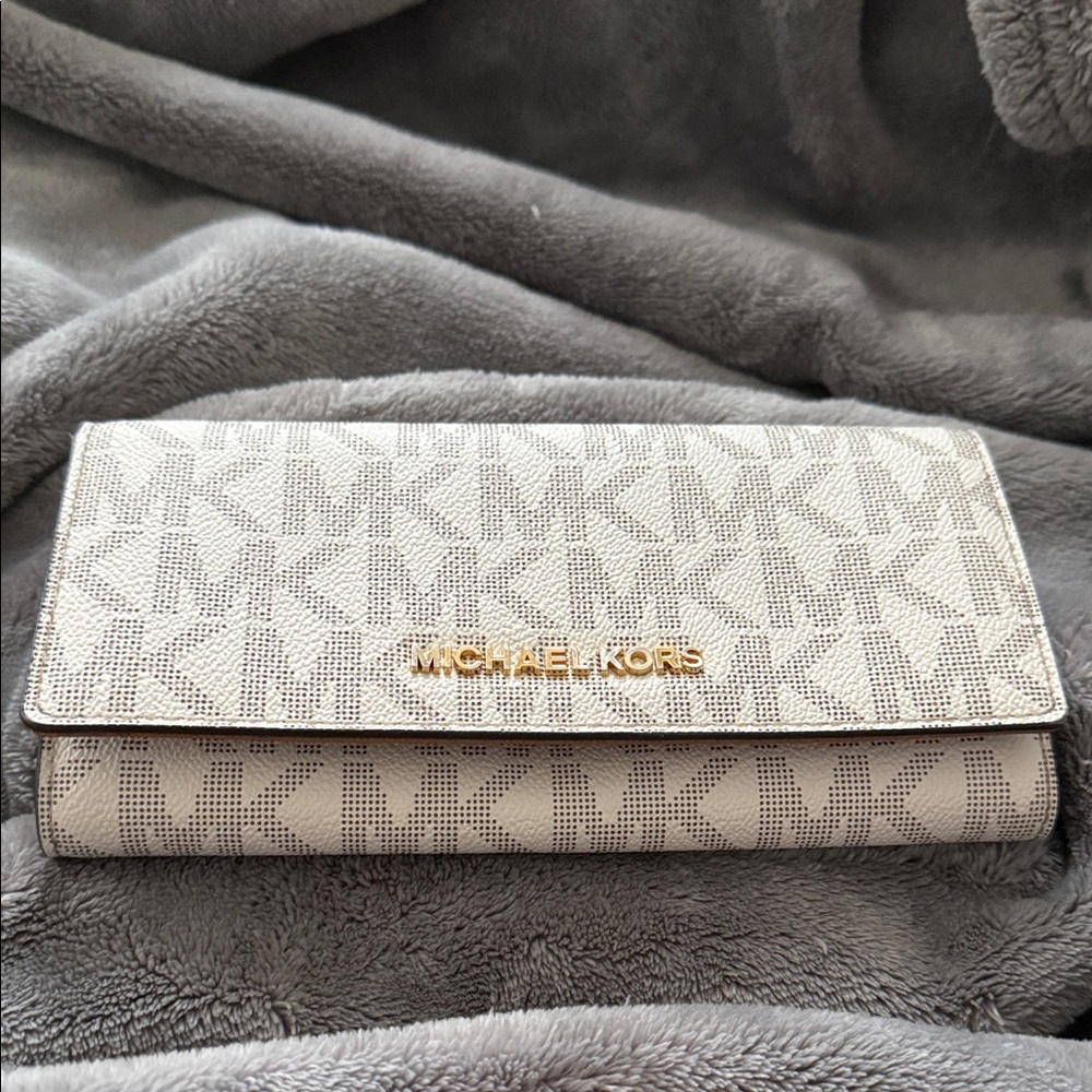 Michael‎ Kors Signature Flap Wallet - Vanilla/Gold (FAIR CONDITION)
